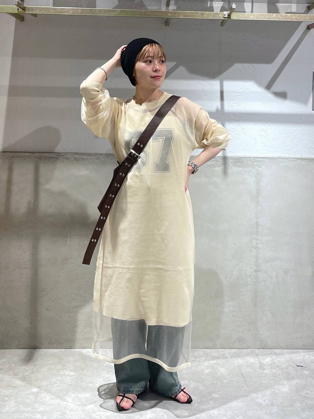 「LOWRYS FARM」｜「LOWRYS FARMのＣＯＮＥ／ワイドストレートパンツ　 131356（デニムパンツ、ブルー系）」を使った、Minaさん（レディース・153cm）の夏コーディネートの1枚目の写真