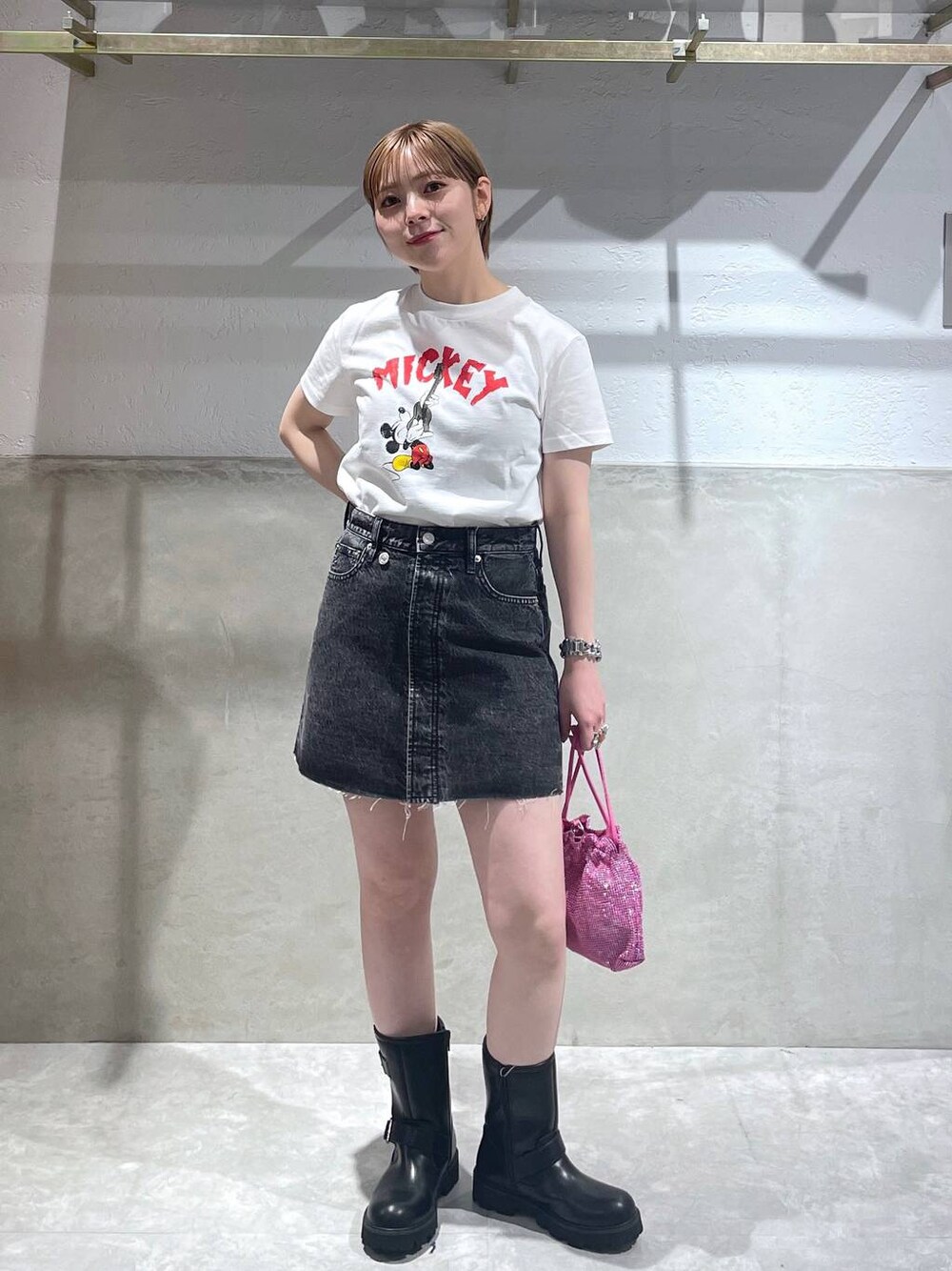「LOWRYS FARM、ローリーズスタイル_LOWRYS FARM」｜「LOWRYS FARMのエンジニアブーツ　133008（ブーツ、ブラック系）」を使った、Minaさん（レディース・153cm）の夏コーディネートの1枚目の写真
