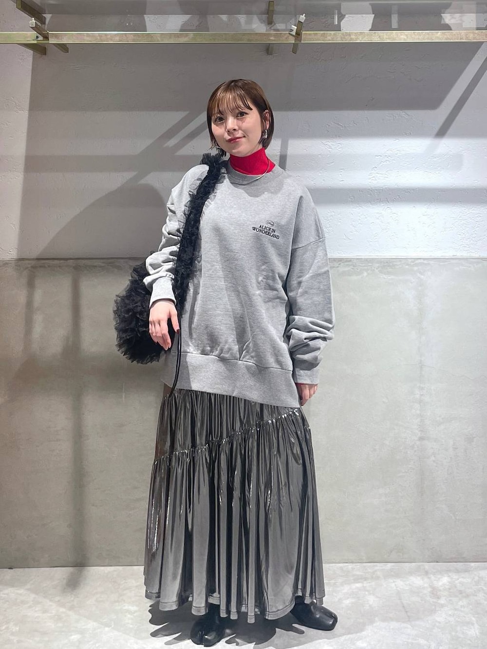「LOWRYS FARM」｜「LOWRYS FARMのカラータートルニットＬＳ 116685（ニット/セーター、レッド系）」を使った、Minaさん（レディース・153cm）の秋コーディネートの1枚目の写真