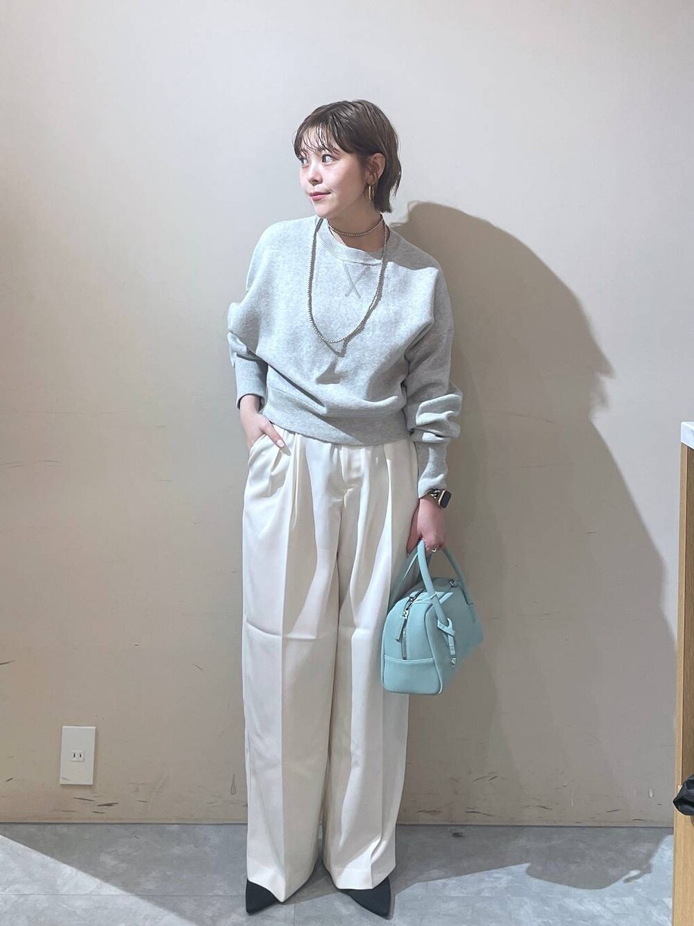 「LOWRYS FARM」｜「LOWRYS FARMのリボンツキ２ＷＡＹミュール　100500（パンプス、ブラック系）」を使った、Minaさん（レディース・153cm）の秋コーディネートの1枚目の写真