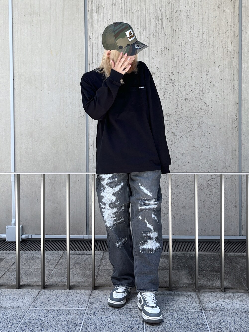 「XLARGEのXLARGE×NEWERA WALKING APE MESH SNAPBACK CAP（キャップ、その他）」を使った、Raさん（レディース・156cm）の夏コーディネートの1枚目の写真