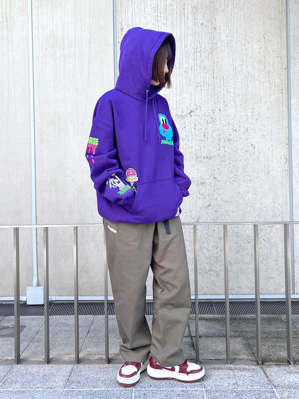 「XLARGEのRESORT WORK PANTS（その他パンツ、グリーン系）」を使った、Raさん（レディース・156cm）の秋コーディネートの1枚目の写真