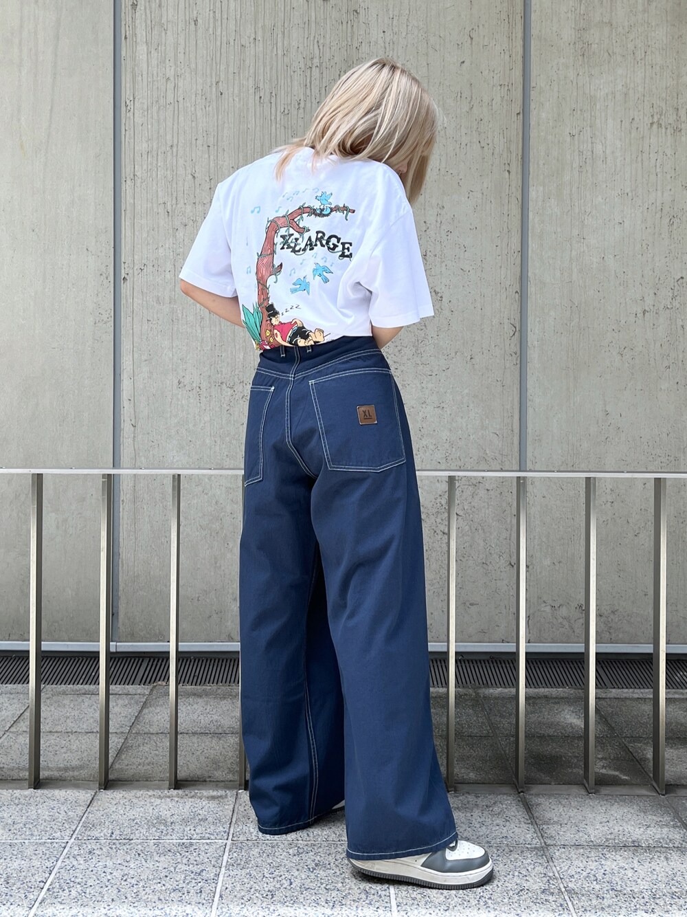 「XLARGEのDAY DREAM S/S TEE/ グラフィック　半袖　Tシャツ（Tシャツ/カットソー、ホワイト系）」を使った、Raさん（レディース・156cm）の夏コーディネートの1枚目の写真