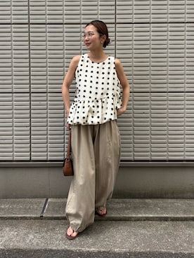 パンツ（ベージュ系）を使った「ドット」の人気ファッション
