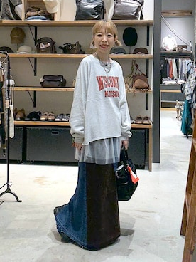 「アイテム（デニムスカート）」を使った、aimiさん（レディース・156cm）の秋コーディネート