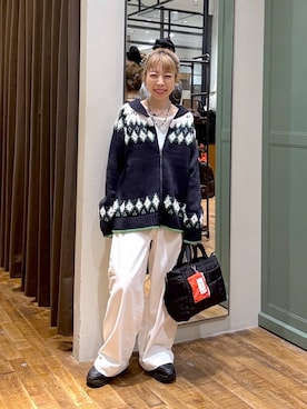 「アイテム（カーディガン/ボレロ）」を使った、aimiさん（レディース・156cm・40代）の冬コーディネート