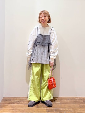 「niko and...（ニコアンド）の細コード巾着ショルダーバッグN（ショルダーバッグ）」を使った、aimiさん（レディース・156cm）の春コーディネート