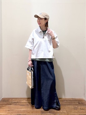 「niko and...（ニコアンド）のアソートワイドスリットパンツ（その他パンツ、ブルー系）」を使った、aimiさん（レディース・156cm）の春コーディネート