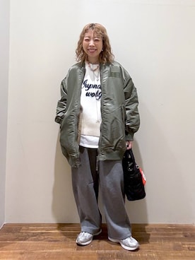 「アイテム（MA-1）」を使った、aimiさん（レディース・156cm）の冬コーディネート