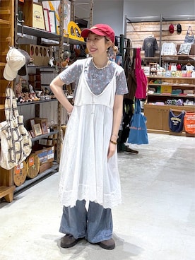 「niko and...（ニコアンド）のライトオンスルーズデニムパンツ（デニムパンツ、ブルー系）」を使った、aimiさん（レディース・156cm）の夏コーディネート