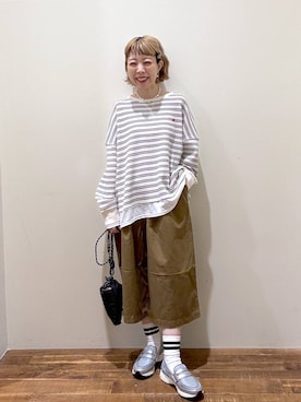 「niko and...（ニコアンド）のマルチ 巾着 ショルダーバッグ（ショルダーバッグ、ブラック系）」を使った、aimiさん（レディース・156cm）の秋コーディネート