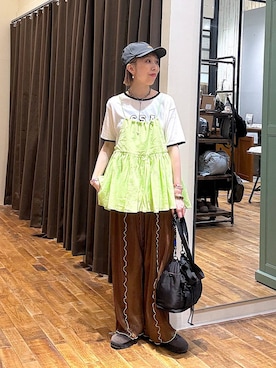 「UNIVERSAL OVERALL（ユニバーサルオーバーオール）のアイテム」を使った、aimiさん（レディース・156cm）の春コーディネート