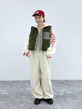 「niko and...（ニコアンド）のボックス刺繍コットンキャップ（キャップ、レッド系）」を使った、aimiさん（レディース・156cm）の秋コーディネート