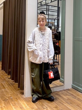 「アイテム（カーゴパンツ）」を使った、aimiさん（レディース・156cm）の秋コーディネート