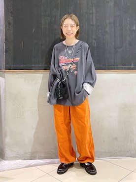 「アイテム（パンツ、オレンジ系）」を使った、aimiさん（レディース・156cm）の秋コーディネート
