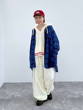 「niko and...（ニコアンド）のボックス刺繍コットンキャップ（キャップ、レッド系）」を使った、aimiさん（レディース・156cm）の秋コーディネート