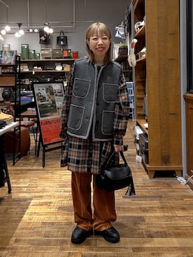 「アイテム（ベスト）」を使った、aimiさん（レディース・156cm・40代）の秋コーディネート