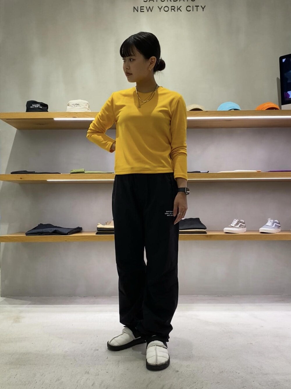 「Saturdays NYCのSteff Fitted LS Top（Tシャツ/カットソー、イエロー系）」を使った、yzkさん（レディース・163cm）の秋コーディネートの1枚目の写真