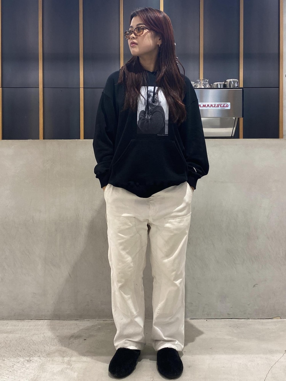 「outfits、OOTD、street、NY、90s、海外ファッション、海外スタイル、初春コーデ、春コーデ、初夏コーデ、初秋コーデ、秋コーデ、運動会コーデ、お出かけコーデ、旅行コーデ」｜「Saturdays NYCのMorris Carpenter Pant（その他パンツ、ホワイト系）」を使った、yzkさん（レディース・163cm）の秋コーディネートの1枚目の写真