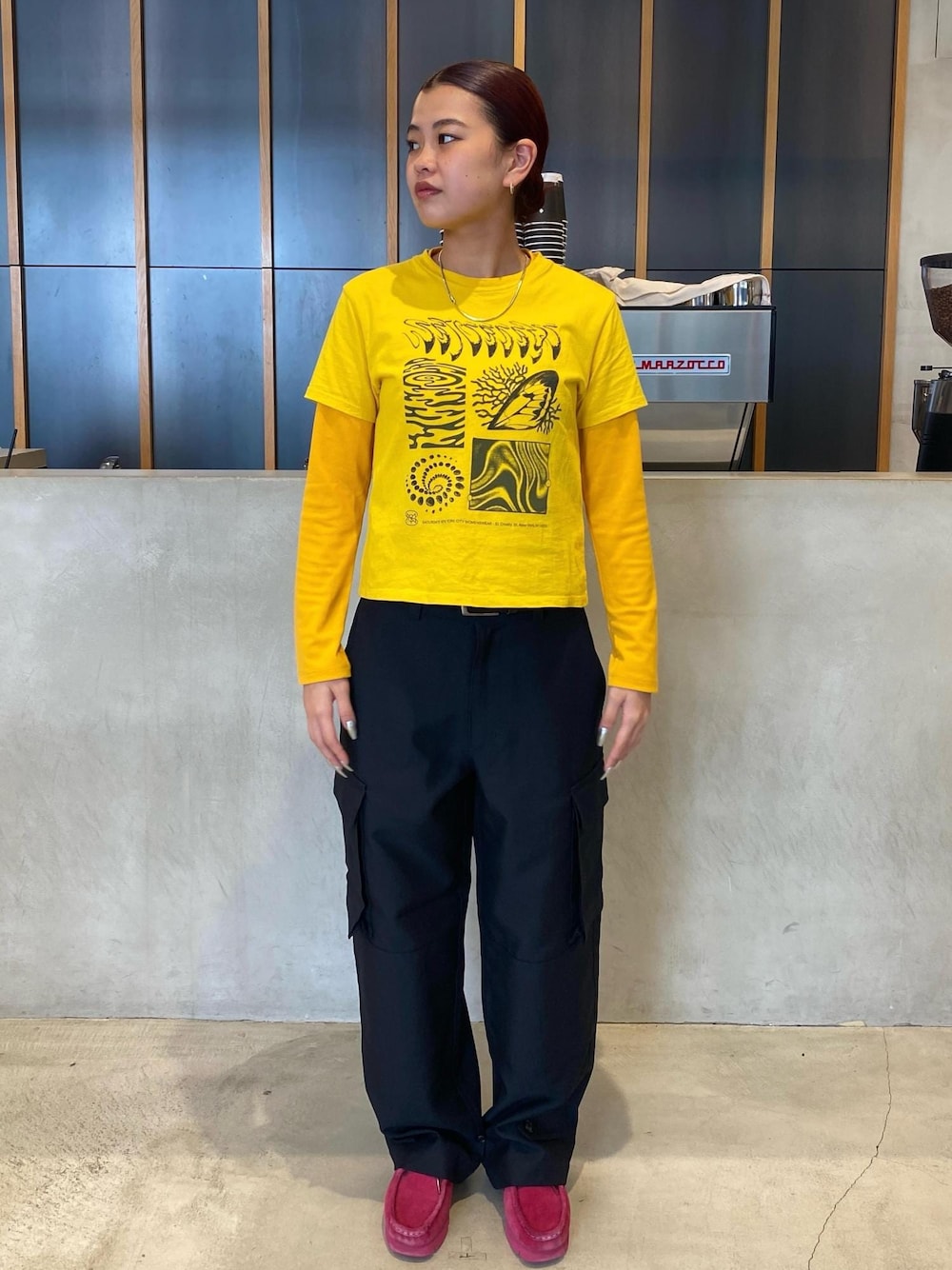 「OOTD、outfits、sporty、初春コーデ、春コーデ、初秋コーデ、秋コーデ、運動会コーデ、お出かけコーデ、旅行コーデ、アウトドアコーデ、フェスコーデ、雨の日コーデ、ジム・トレーニングコーデ、ヨガコーデ」｜「Saturdays NYCのSteff Fitted LS Top（Tシャツ/カットソー、イエロー系）」を使った、yzkさん（レディース・163cm）の秋コーディネートの1枚目の写真