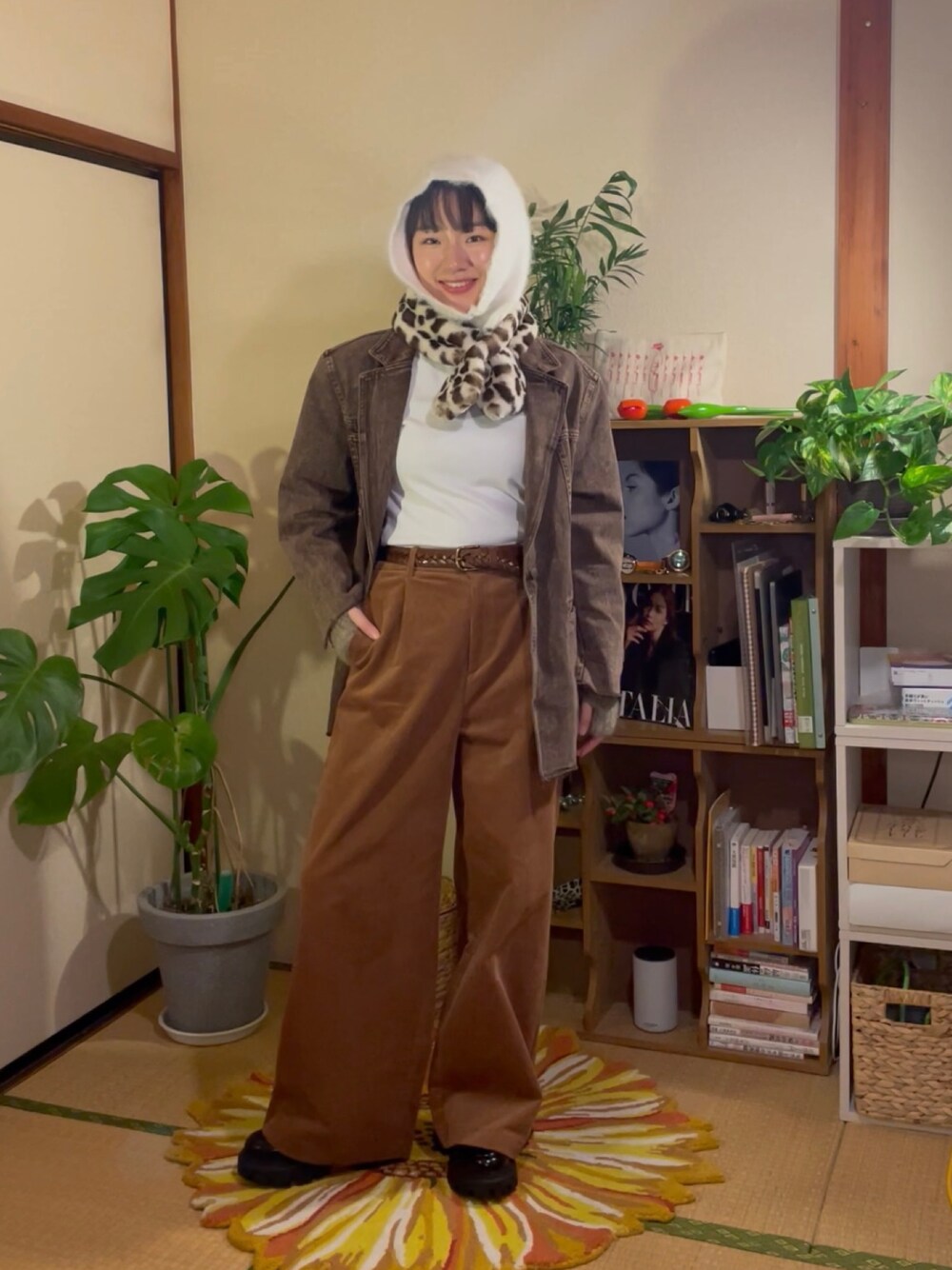 「バラクラバ、秋冬、ビッグシルエット、hmコーデ、ZARAコーデ、柄コーデ、レオパード、レオパード柄、冬のコーデ、海外系ファッション、海外セレブ風、帰国子女」｜「H&Mのアイテム（パンツ、ブラウン系）」を使った、erikusukiさん（レディース・164cm）の冬コーディネートの1枚目の写真