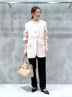 BARNYARDSTORMのノーカラージャケットを使った「ママコーデ」の人気