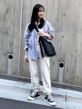 「ブルー x ホワイト」｜「アイテム（スウェットパンツ）」を使った、ririkaさん（レディース・158cm）の冬コーディネート