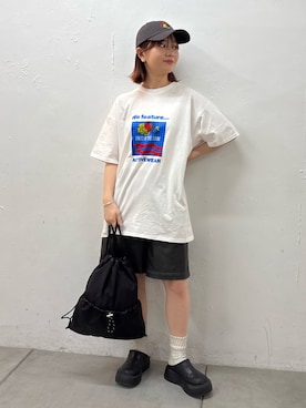 「BIRTHDAY BAR（バースデイバー）の【FRUIT OF THE LOOM】別注1990artTシャツ（Tシャツ/カットソー、ホワイト系）」を使った、ririkaさん（レディース・158cm）の春コーディネート