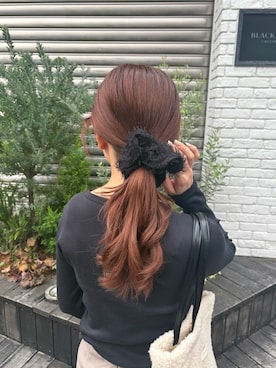 「アイテム（シュシュ）」を使った、ririkaさん（レディース・158cm）の秋コーディネート