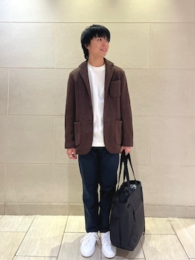 「SHIPS（シップス）のアイテム（トートバッグ）」を使った、金子さん（メンズ・163cm）の秋コーディネート