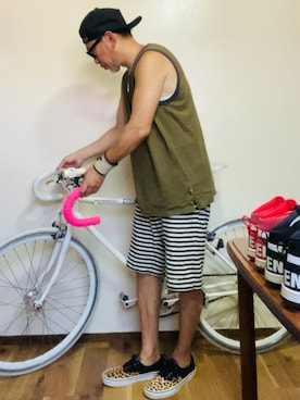 「アイテム（スニーカー）」を使った、GOODMAN®️さん（メンズ・168cm・50代）の夏コーディネート