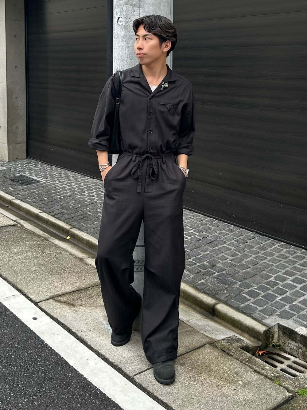 蘭丸さんの「open collar belted assort l/s jump suit / 開襟ベルト付きアソートジャンプスーツ（Camphor wood）」を使ったコーディネートの1枚目の写真