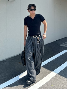 「WISH FOR EVER（ウィッシュフォーエバー）の【新色追加】ASSORT CROSS TUCK BAGGY PANTS / アソートクロスタックバギーパンツ（スラックス、グレー系）」を使った、蘭丸さん（メンズ・175cm）の夏コーディネート