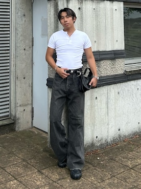 「AVIREX（アヴィレックス）の《DAILY/デイリー》RIB SHORT SLEEVE HENLEY NECK T-SHIRT / デイリーウェア リブ 半袖 へンリーネック Tシャツ / AVIREX / アヴィレックス（Tシャツ/カットソー、ホワイト系）」を使った、蘭丸さん（メンズ・175cm）の夏コーディネート