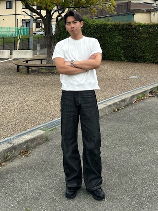 「Regen Glanz（レーゲングランツ）のroll-edge essential box T-shirt / ロールエッジエッセンシャルボックスTシャツ（Tシャツ/カットソー）」を使った、蘭丸さん（メンズ・175cm）の春コーディネート