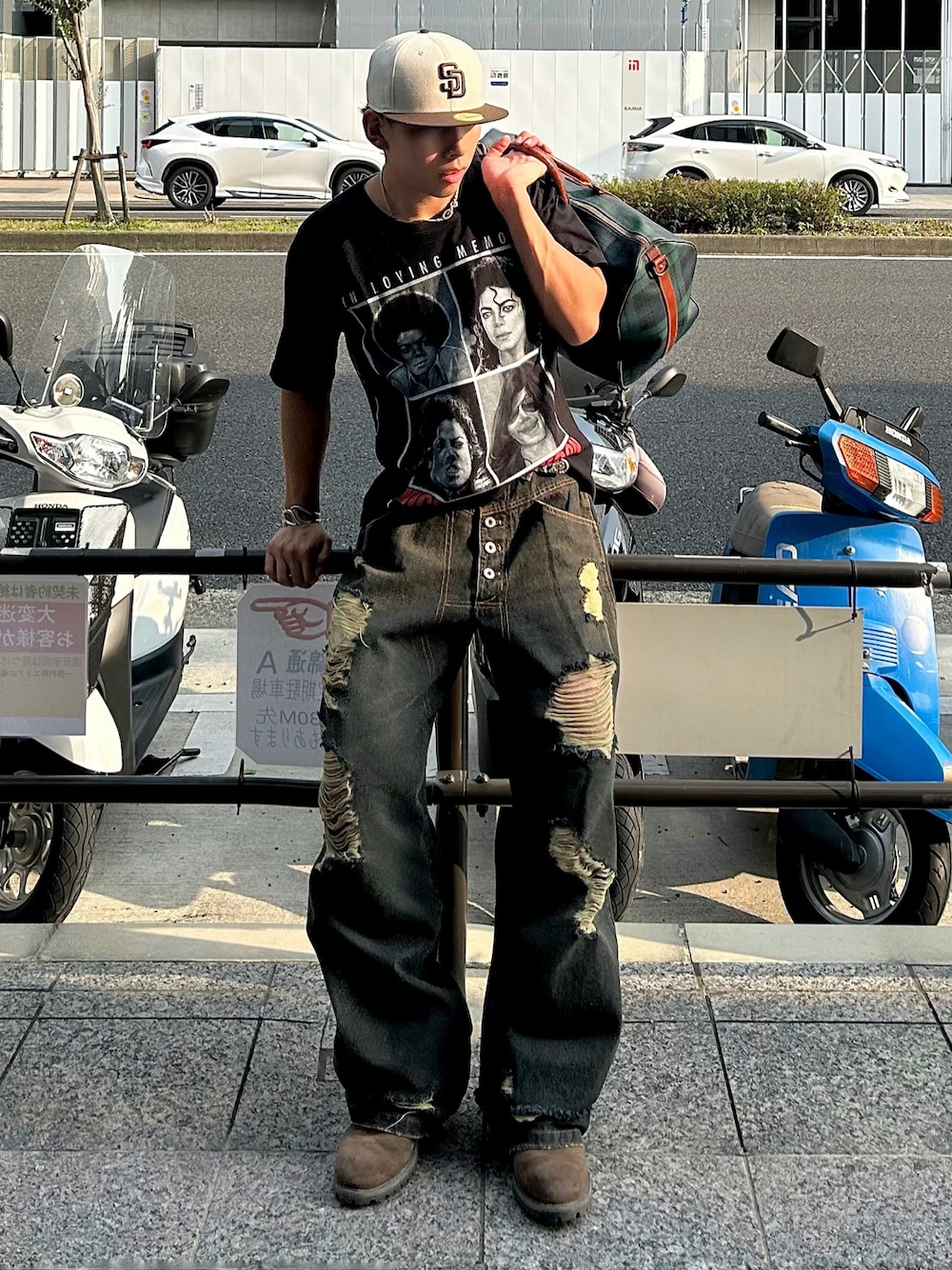 ボールジーブラザーズ　ballsey brothersデニムパンツ BALLSY.BROTHERS（ボールジーブラザーズ）の「Damaged overdyed