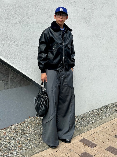 Wide straight curve tuck trousers /ワイドストレートカーブタック