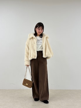 「アイテム（ムートンコート）」を使った、chiharuさん（レディース・156cm）の秋コーディネート