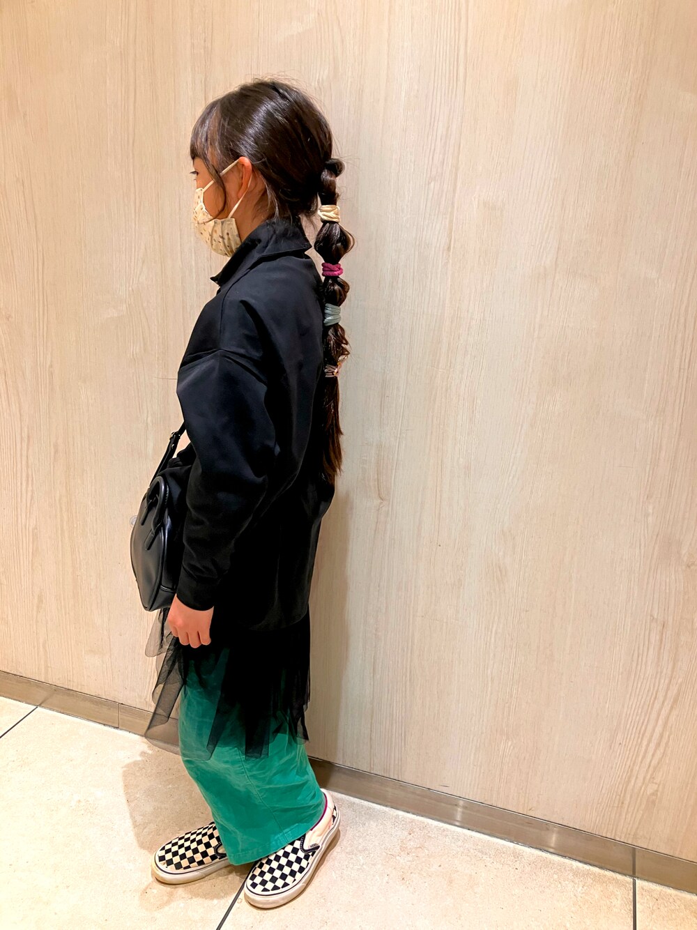 「キッズコーデ、おでかけコーデ、女の子、休日コーデ、ブラックコーデ」｜「laule'aのアイテム（シャツワンピース、ブラック系）」を使った、rrhsutさん（キッズ・120cm）の春コーディネートの1枚目の写真