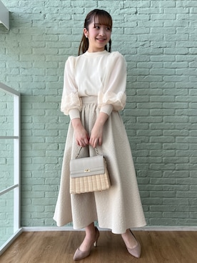 「袖ボリューム」｜「アイテム（パンプス）」を使った、aikaさん（レディース・154cm）の春コーディネート