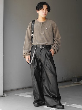 「アイテム（ブローチ/コサージュ）」を使った、MinoriTYスタッフさん（メンズ・165cm）の秋コーディネート