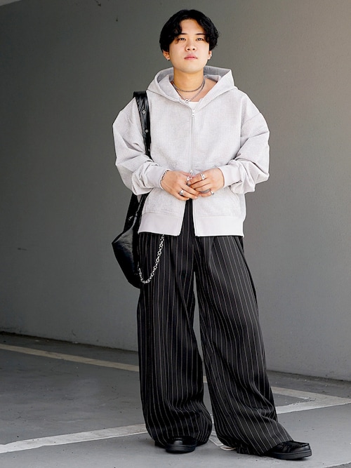 セール】【MinoriTY】シャドウストライプダブルタックバギースラックス