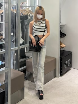 「GYDA（ジェイダ）のアンクルベルトチャンキーサンダル（サンダル、ブラック系）」を使った、miinaさん（レディース・156cm）の春コーディネート