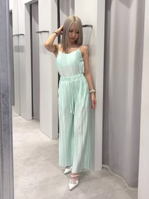 SPARKLEサテンプリーツロンパース｜ジェイダ（GYDA）公式通販｜RUNWAY
