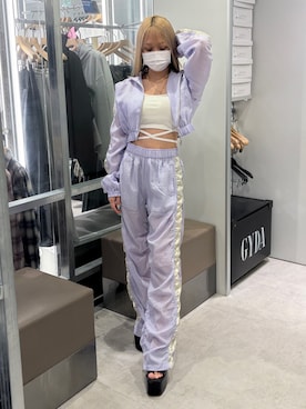 「GYDA（ジェイダ）のSymmetry GYDAウエストバインダービスチェ（キャミソール、ホワイト系）」を使った、miinaさん（レディース・156cm）の春コーディネート