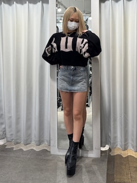 「アイテム（デニムスカート）」を使った、miinaさん（レディース・156cm）の冬コーディネート