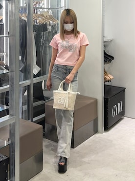 「GYDA（ジェイダ）のアンクルベルトチャンキーサンダル（サンダル、ブラック系）」を使った、miinaさん（レディース・156cm）の春コーディネート