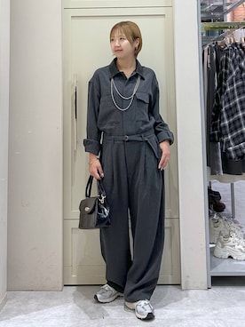 「おでかけ」｜「アイテム（サロペット/オーバーオール）」を使った、いそまるさん（レディース・168cm）の秋コーディネート