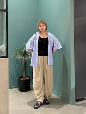 「LOWRYS FARM（ローリーズファーム）の【LFM(U)】BROADシシュウシャツＳＳ　 1043925（シャツ/ブラウス、ブルー系）」を使った、いそまるさん（レディース・168cm）の夏コーディネート