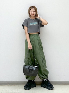 「スニーカー特集」｜「アイテム（アクセサリー）」を使った、いそまるさん（レディース・168cm）の夏コーディネート